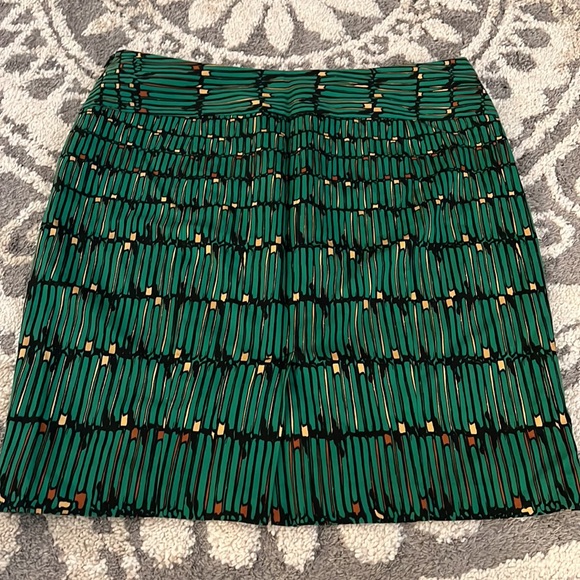 The Limited skirt, green pattern, size 14 NWT! - Picture 5 of 6